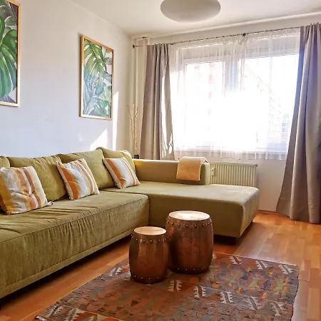 Cozyhome Retro Apartment