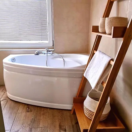 Cozyhome Retro Bratislava